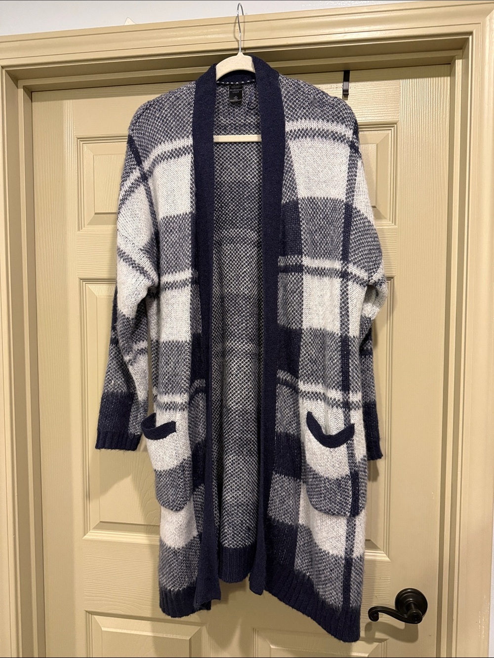 Open-Front Plaid Cardigan Sweater - Navy & White